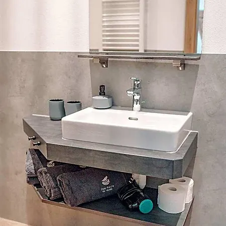 Zum Adler Hotel *